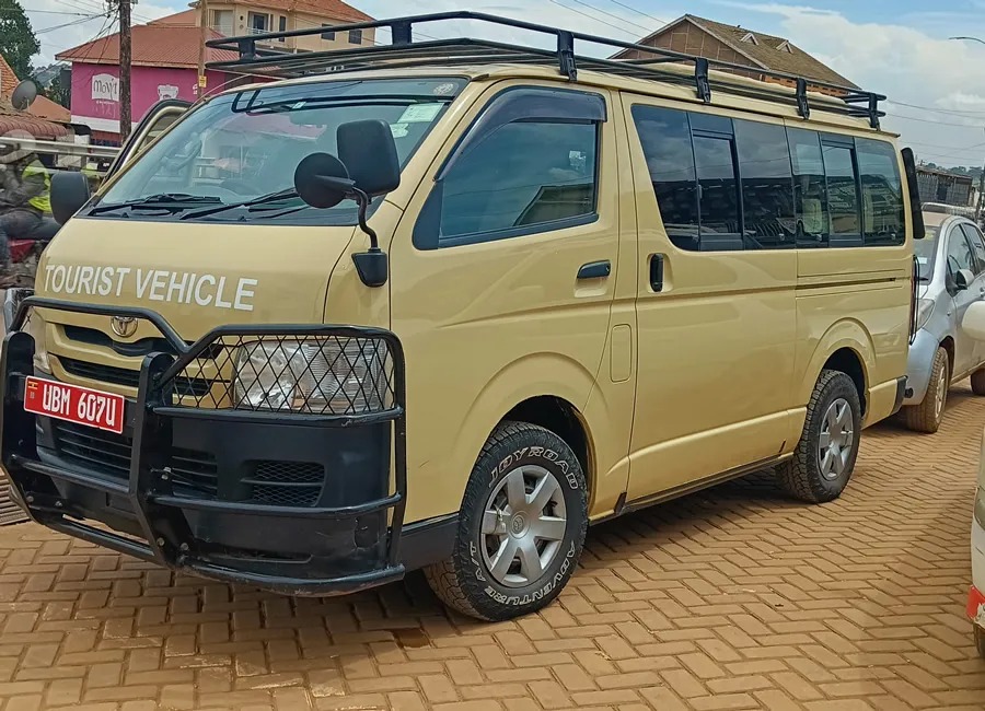 4x4 Mini Van for self drive tours