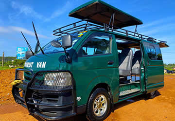 4x4 Toyota Hiace 9 seats for group Safaris